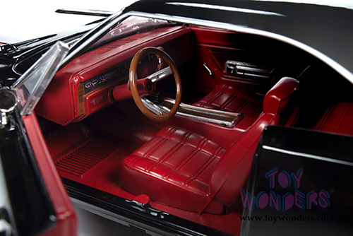 Auto World - American Muscle - Plymouth GTX Hardtop Muscle Car & Corvette Nationals (MCACN) (1969, 1/18 scale diecast model car, Black Velvet) AMM1204