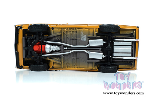 Auto World - American Muscle Dodge Charger R/T Hardtop Muscle Car & Corvette Nationals (MCACN) (1971, 1/18 scale diecast model car, Butterscotch Orange/Black) AMM1210