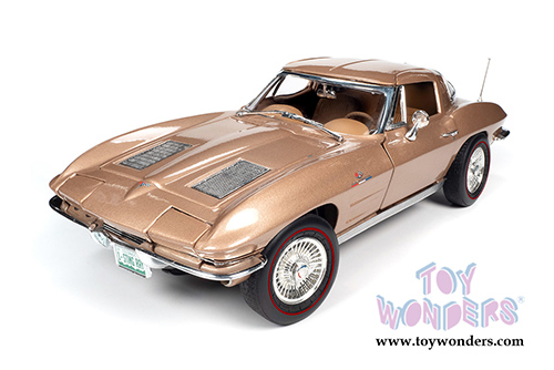 Auto World - American Muscle | Chevrolet&reg; Corvette&reg; Stingray Coupe (1963, 1/18 scale diecast model car, Saddle Tan) AMM1222