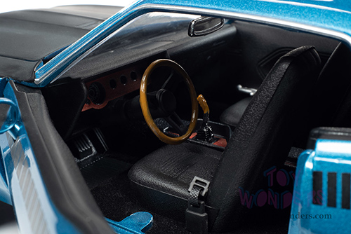 Auto World - American Muscle 30th Anniversary | Plymouth AAR Barracuda 340 Six-Pack Hardtop (1970, 1/18 scale diecast model car, Blue Fire Metallic/Matte Black) AMM1225