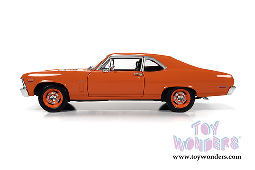 Auto World American Muscle - Chevrolet&reg; Nova&reg; SS&reg; 396 Hardtop (1970, 1/18 scale diecast model car, Hugger Orange) AMM1226