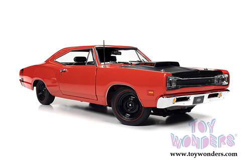 Auto World American Muscle - Dodge Super Bee Hardtop Muscle Car & Corvette Nationals (MCACN) (1969.5, 1/18 scale diecast model car, R4 Red) AMM1231