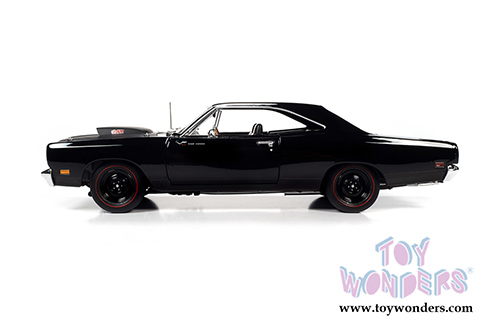 Auto World - American Muscle - Plymouth Road Runner Hardtop Muscle Car & Corvette Nationals (MCACN) (1969.5, 1/18 scale diecast model car, Black Velvet) AMM1232