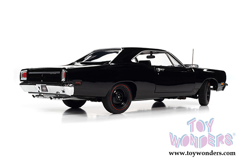 Auto World - American Muscle - Plymouth Road Runner Hardtop Muscle Car & Corvette Nationals (MCACN) (1969.5, 1/18 scale diecast model car, Black Velvet) AMM1232