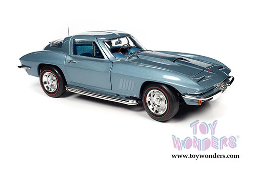 Auto World American Muscle - Chevrolet&reg; Corvette&reg; 427 Hardtop Muscle Car & Corvette Nationals (MCACN) (1967, 1/18 scale diecast model car, Elkhart Blue) AMM1241