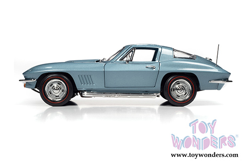 Auto World American Muscle - Chevrolet&reg; Corvette&reg; 427 Hardtop Muscle Car & Corvette Nationals (MCACN) (1967, 1/18 scale diecast model car, Elkhart Blue) AMM1241
