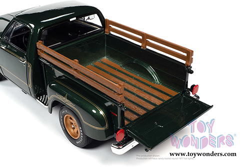 Auto World American Muscle - Dodge Warlock 150 Custom Stepside Pickup Truck (1977, 1/18 scale diecast model car, Medium Green Sunfire/Gold) AMM1243