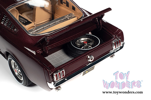 Auto World - American Muscle 30th Anniversary | Ford Mustang 2+2 Hardtop (1965, 1/18 scale diecast model car, Vintage Burgundy) AMM1248