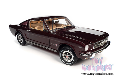 Auto World - American Muscle 30th Anniversary | Ford Mustang 2+2 Hardtop (1965, 1/18 scale diecast model car, Vintage Burgundy) AMM1248