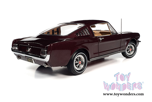 Auto World - American Muscle 30th Anniversary | Ford Mustang 2+2 Hardtop (1965, 1/18 scale diecast model car, Vintage Burgundy) AMM1248