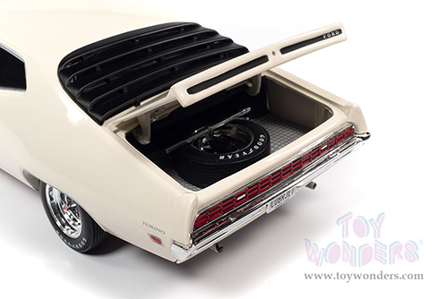 Auto World - American Muscle 30th Anniversary | Ford Torino Cobra Class of '71 (1971, 1/18 scale diecast model car, Wimbledon White) AMM1256