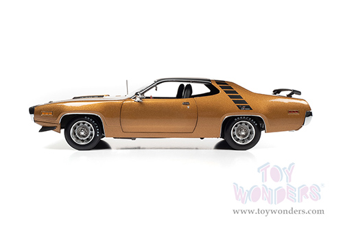Auto World - American Muscle 30th Anniversary | Plymouth Road Runner Hardtop Class of '71 (1971, 1/18 scale diecast model car, GY8 Gold Leaf Metallic) AMM1258