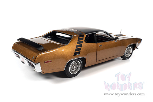 Auto World - American Muscle 30th Anniversary | Plymouth Road Runner Hardtop Class of '71 (1971, 1/18 scale diecast model car, GY8 Gold Leaf Metallic) AMM1258