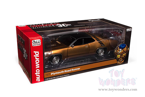 Auto World - American Muscle 30th Anniversary | Plymouth Road Runner Hardtop Class of '71 (1971, 1/18 scale diecast model car, GY8 Gold Leaf Metallic) AMM1258