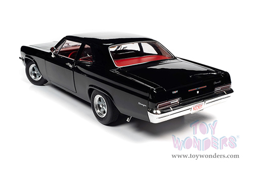 Auto World - American Muscle 30th Anniversary | Nickey&reg; Chevrolet&reg; Biscayne Coupe (1966, 1/18 scale diecast model car, Tuxedo Black) AMM1259