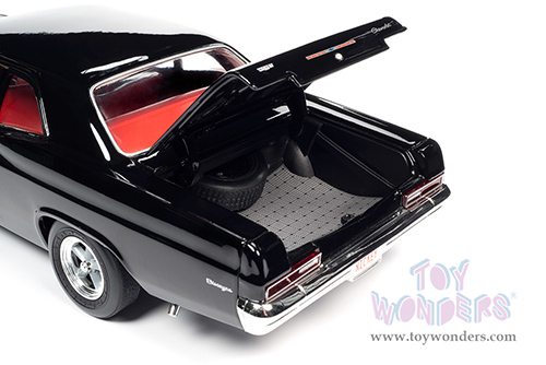 Auto World - American Muscle 30th Anniversary | Nickey&reg; Chevrolet&reg; Biscayne Coupe (1966, 1/18 scale diecast model car, Tuxedo Black) AMM1259