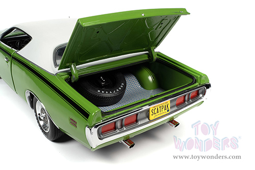 Auto World - American Muscle 30th Anniversary | Dodge Charger Super Bee Class of '71 (1971, 1/18 scale diecast model car, FJ6 Green Go) AMM1260