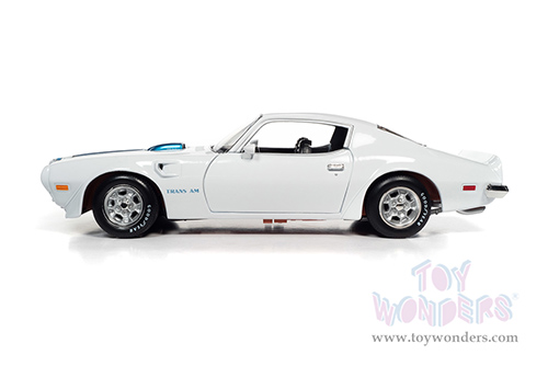 Auto World - American Muscle 30th Anniversary | Pontiac&reg; Firebird&reg; T/A Trans Am Class of '71 (1971, 1/18 scale diecast model car, Cameo White) AMM1267