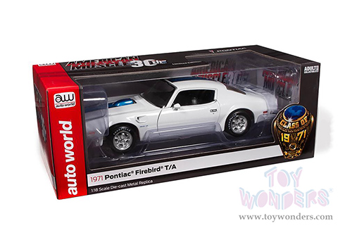 Auto World - American Muscle 30th Anniversary | Pontiac&reg; Firebird&reg; T/A Trans Am Class of '71 (1971, 1/18 scale diecast model car, Cameo White) AMM1267