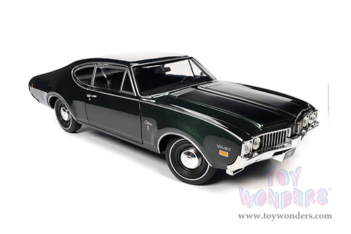 Auto World American Muscle - Oldsmobile&reg; Cutlass SW-31 Post Coupe Muscle Car & Corvette Nationals (MCACN) (1969, 1/18 scale diecast model car, Glade Green/Black) AMM1271