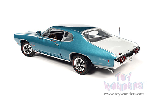 Auto World - Hemmings Muscle Machines | Pontiac Royal Bobcat GTO Magazine Cover Car (March 2020) (1968, 1/18 scale diecast model car, Meridian Turquoise/white) AMM1277
