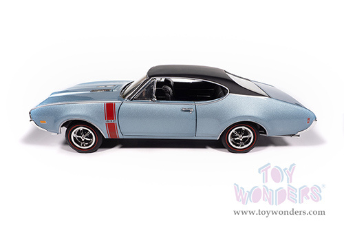 Auto World - Hemmings Motor News | Oldsmobile® 442™ W30 Holiday Coupe Magazine Cover Car (July 2023) (1968, 1/18 scale diecast model car, Teal Frost) AMM1350 MAP: $104.99