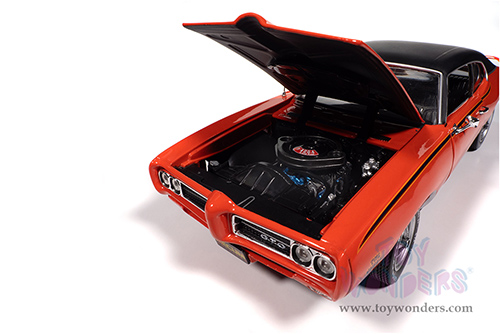 Auto World American Muscle - Pontiac® GTO™ Judge™ "Mecum Auctions" (1969, 1/18 scale diecast model car, Carousel Red/Black top) AMM1351 MAP: $104.99