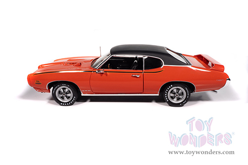 Auto World American Muscle - Pontiac® GTO™ Judge™ "Mecum Auctions" (1969, 1/18 scale diecast model car, Carousel Red/Black top) AMM1351 MAP: $104.99