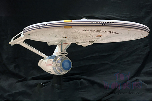 AMT - Model Kit | Star Trek U.S.S. Enterprise NCC-1701 Refit Starship (1/537 scale Plastic model Kit) AMT1080/06