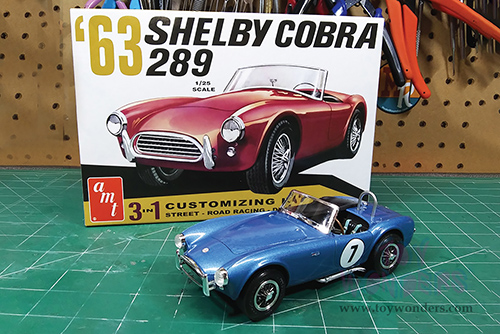 AMT - Model Kit | Shelby&reg; Cobra 289 3-In-1 (1963, 1/25 scale Plastic model Kit) AMT1319/12 MAP: $29.99