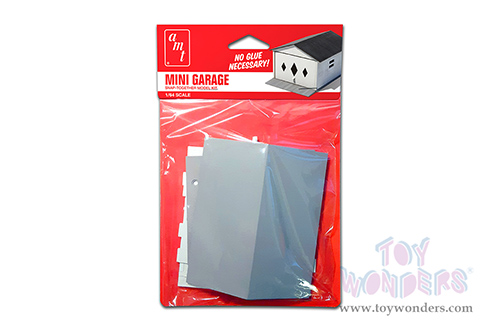 AMT - Model Kit | Mini Garage Snap-Together (1/64 scale Plastic model Kit) AMT1361/12 MAP: $15.99