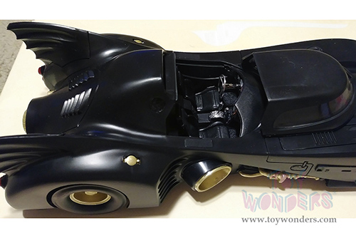 AMT - Model Kit | 1989 Batmobile with Backdrop Display (1/25 scale Plastic model Kit) AMT935/12 MAP: $26.99