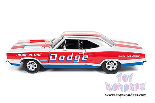 Auto World - Dodge Coronet Super Bee - John Petrie SS/E Car Clinic (1969, 1/18 scale diecast model car, White, red and blue stripes) AW222