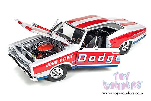 Auto World - Dodge Coronet Super Bee - John Petrie SS/E Car Clinic (1969, 1/18 scale diecast model car, White, red and blue stripes) AW222