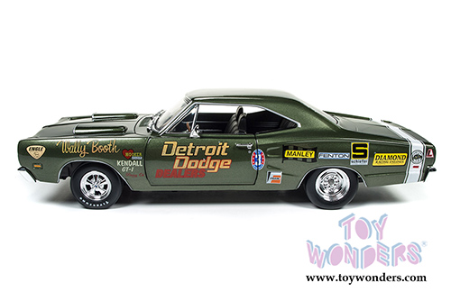 Auto World - Dodge Coronet Super Bee Hardtop (1969, 1/18 scale diecast model car, F8 Green) AW234