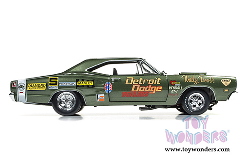 Auto World - Dodge Coronet Super Bee Hardtop (1969, 1/18 scale diecast model car, F8 Green) AW234