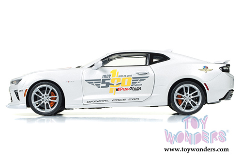 Auto World - Muscle Cars USA |  Chevy&reg; Camaro&reg; SS&trade; Indy 500 Pace Car Hardtop (2017, 1/18 scale diecast model car, White) AW236