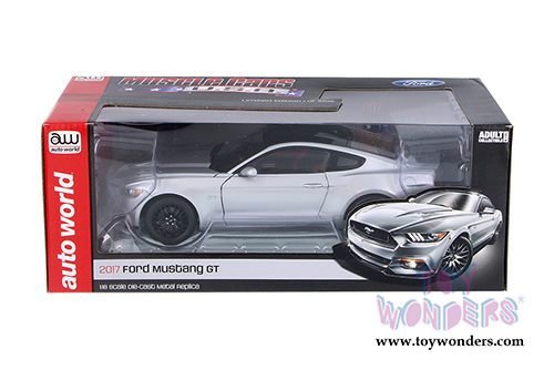 Auto World - Muscle Cars USA | Ford Mustang GT Hard Top (2017, 1/18 scale diecast model car, Silver) AW237