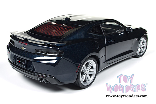Auto World - Muscle Cars USA | Chevy&reg; Camaro&reg; SS&trade; 50th Anniversary Hardtop (2016, 1/18 scale diecast model car, Blue Velvet) AW239