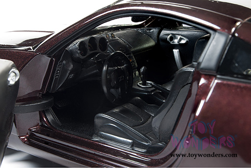 Auto World - Nissan 350 Coupe (2003, 1/18 scale diecast model car, Maroon) AW240