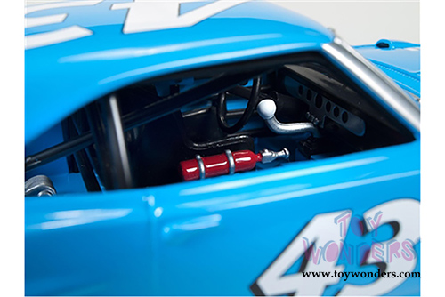 Auto World - Plymouth Superbird #43 Race Car (1970, 1/24 scale diecast model car, Light Blue) AW24002