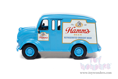 Auto World - Divco Delivery Truck - Hamm's Beer (1950, 1/24 scale diecast model car, Sky Blue) AW24013