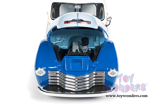 Auto World - Gulf® Oil Chevrolet® Panel Delivery Truck (1948, 1/18 scale diecast model car, Light Blue/Orange) AW250