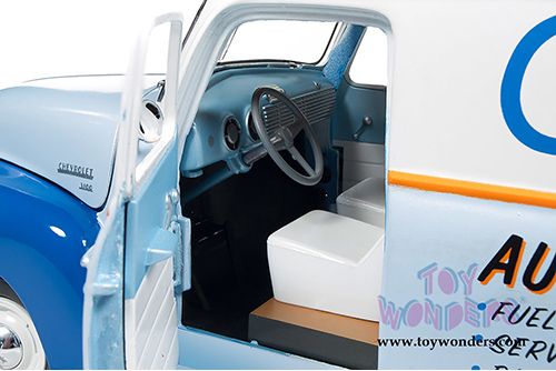 Auto World - Gulf® Oil Chevrolet® Panel Delivery Truck (1948, 1/18 scale diecast model car, Light Blue/Orange) AW250