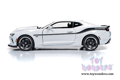 Auto World Muscle Cars USA | Yenko&reg; Stage II Chevrolet&reg; Camaro&reg; Hardtop (2018, 1/18 scale diecast model car, White) AW253