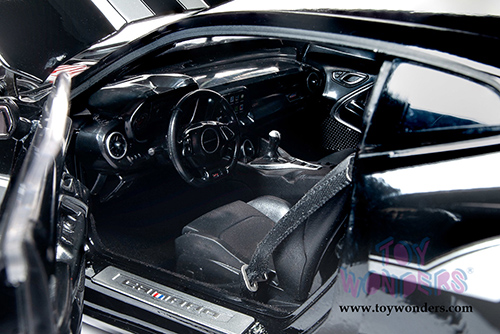 Auto World - Muscle Cars USA | Yenko&reg; Stage 1 Chevy&reg; Camaro&reg; Hardtop (2018, 1/18 scale diecast model car, Mosaic Black/Silver stripes) AW254