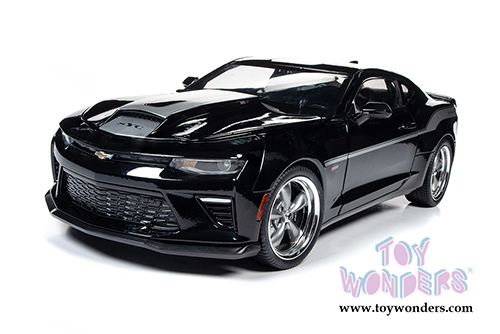 Auto World - Muscle Cars USA | Yenko&reg; Stage 1 Chevy&reg; Camaro&reg; Hardtop (2018, 1/18 scale diecast model car, Mosaic Black/Silver stripes) AW254