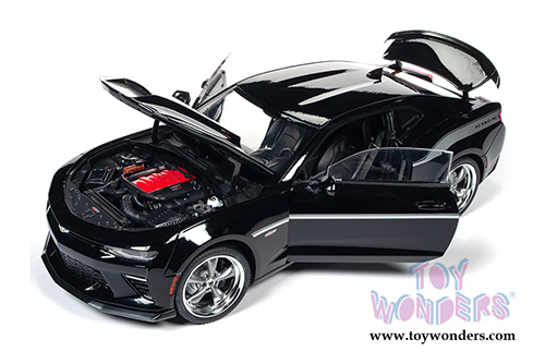 Auto World - Muscle Cars USA | Yenko&reg; Stage 1 Chevy&reg; Camaro&reg; Hardtop (2018, 1/18 scale diecast model car, Mosaic Black/Silver stripes) AW254