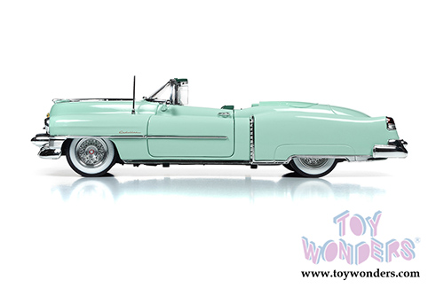 Auto World - Cadillac&reg; Eldorado&trade; Convertible (1953, 1/18 scale diecast model car, Gloss Light Green) AW260