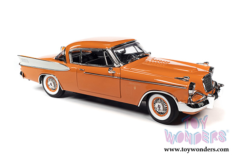Auto World - Studebaker Golden Hawk Hardtop (1957, 1/18 scale diecast model car, Coppertone Orange/White) AW270